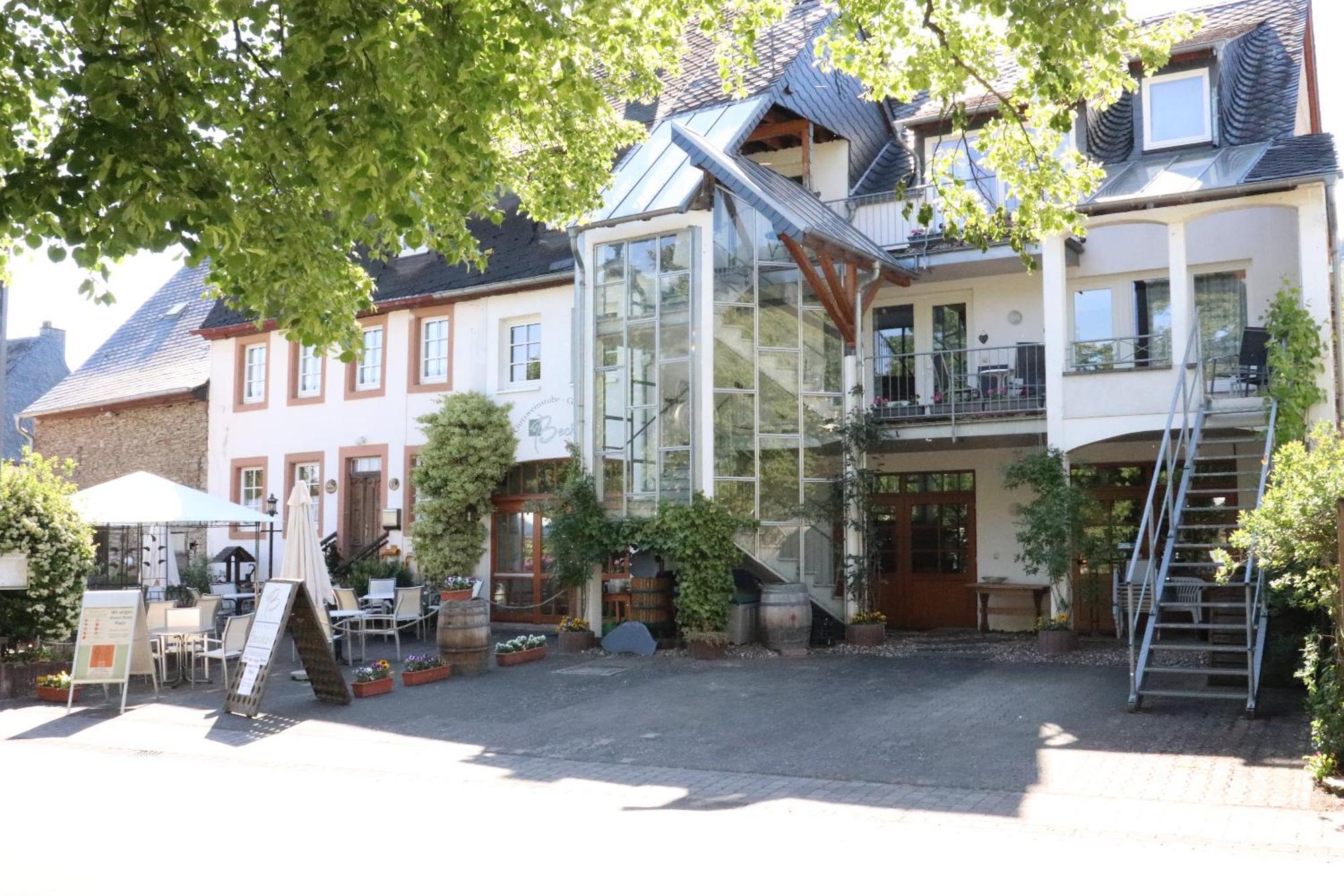 Ferienweingut & Gutsrestaurant Becker Apartman Burgen  Kültér fotó