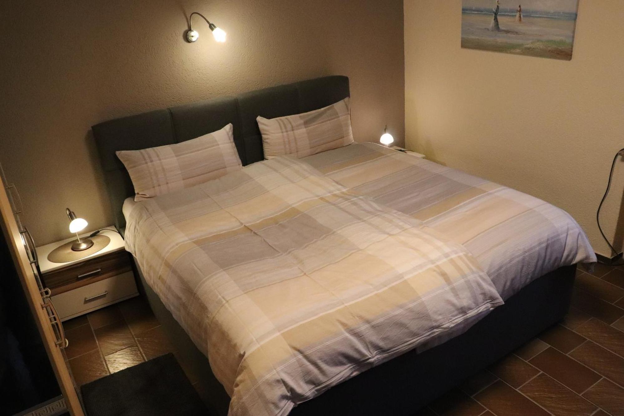 Ferienweingut & Gutsrestaurant Becker Apartman Burgen  Kültér fotó