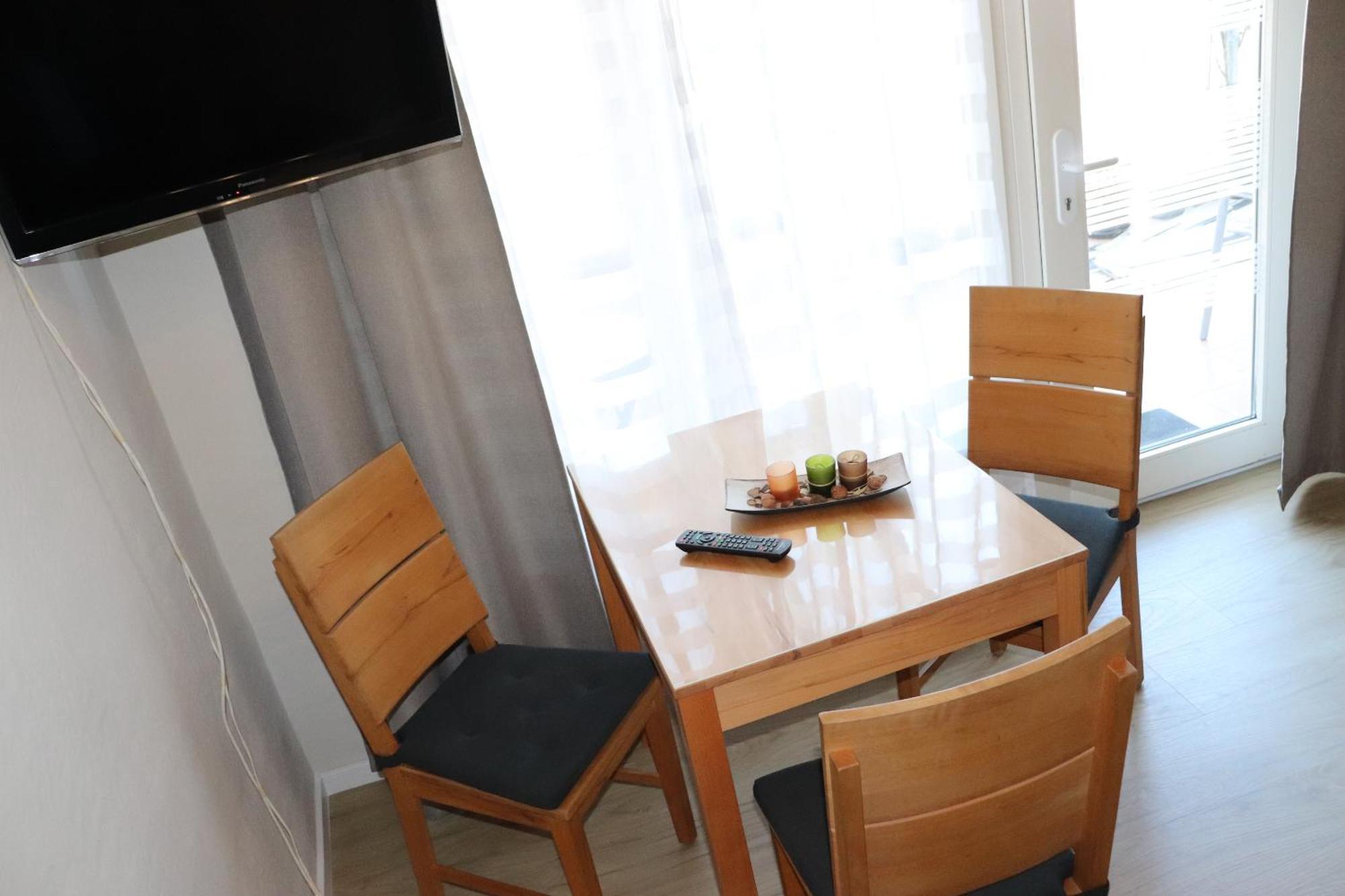 Ferienweingut & Gutsrestaurant Becker Apartman Burgen  Kültér fotó
